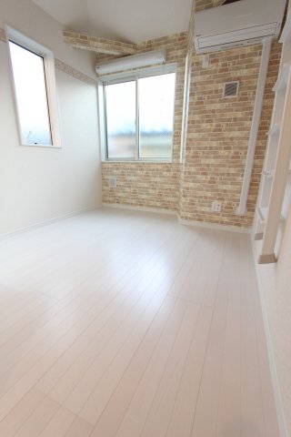 居室・リビング　同タイプ参考写真です。