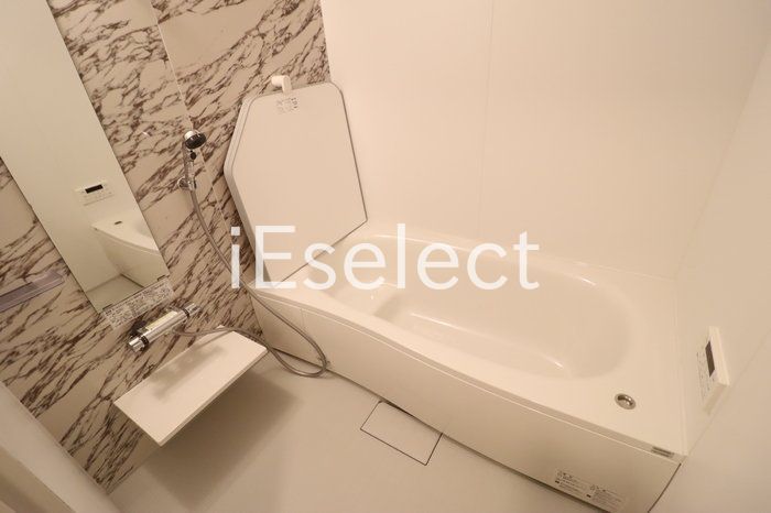 バス・シャワールーム　広々１坪バスでリラックス♪