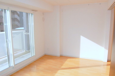 その他設備　リビング都市ガス暖房