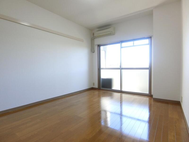 居室・リビング　日当たり良好