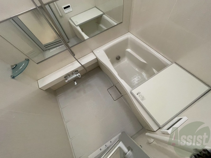 バス・シャワールーム　お風呂になります。一日の疲れを癒してくださいね。