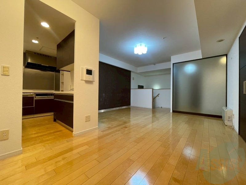 居室・リビング　広々としたリビングですね。使い勝手がよさそうですね！