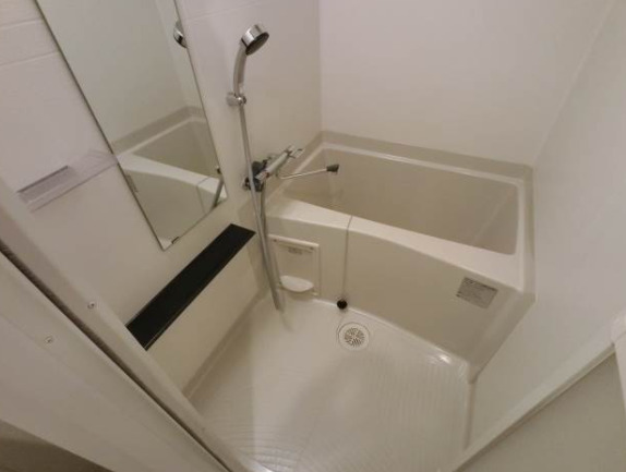 バス・シャワールーム　お風呂で日々の疲れを落としましょう