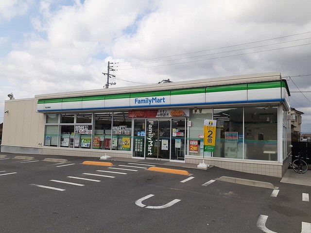 コンビニ　ファミリーマート岡山彦崎店（コンビニ）まで480m
