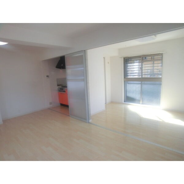 居室・リビング　明るく気持ちがいいです。