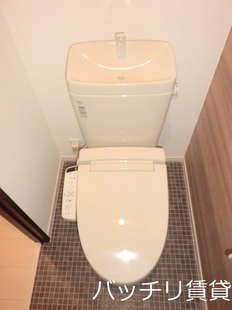 トイレ　類似の物件になります。現況を優先致します。