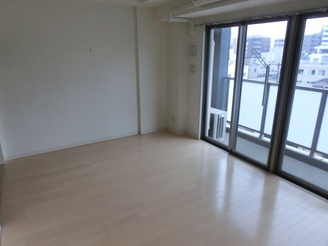 その他部屋・スペース　ＬＤＫ12.1帖フローリング
