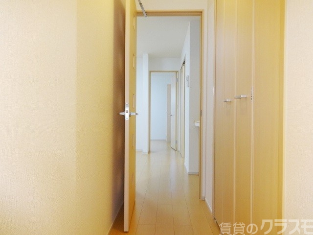 玄関　玄関からの眺めはこんな感じです♪