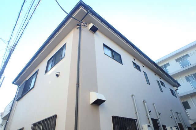 建物外観　ブレーメン商店街を通って帰れ生活便利です♪