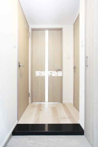 玄関　※同マンション別部屋