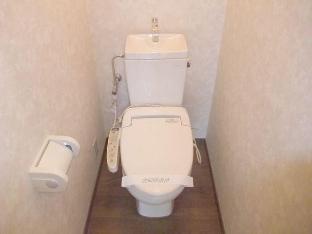 トイレ　★シャワートイレ付です★