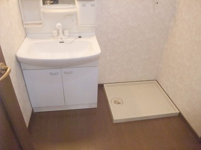 洗面設備　★洗面所も広々★