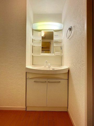 洗面設備　（別タイプ参考写真）ベルメゾン　豊島区南池袋３