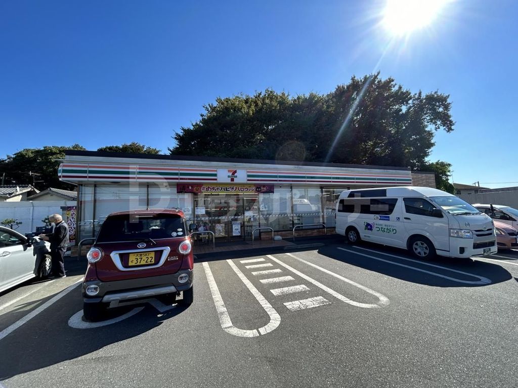 コンビニ　セブンイレブンさいたま御蔵南店（コンビニ）まで530m
