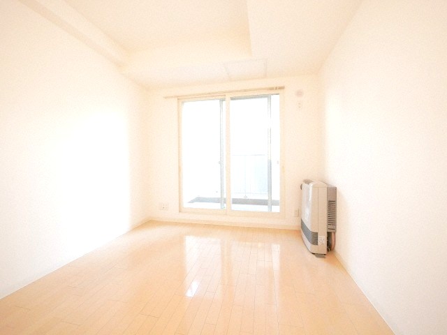居室・リビング　居室内写真は別号室です