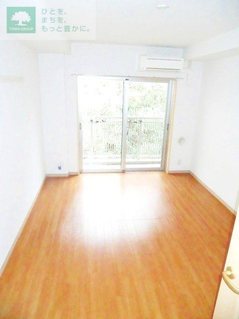 居室・リビング　広めの洋室が人気のお部屋です