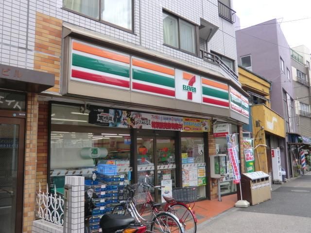 コンビニ　セブンイレブン（コンビニ）まで600m
