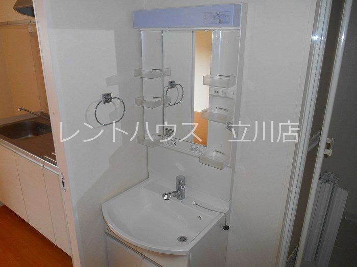 洗面設備　同建物参考写真