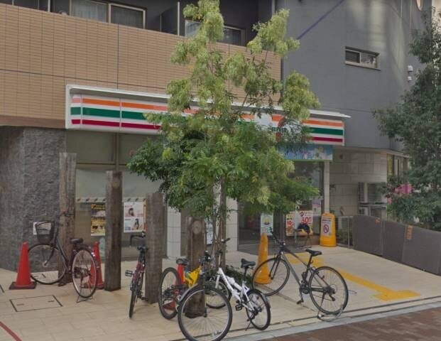 コンビニ　セブン-イレブン 大阪立売堀１丁目東店（コンビニ）まで10m