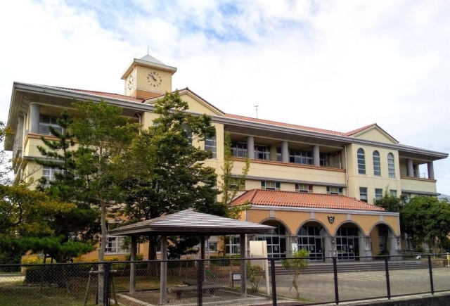 小学校　東近江市立蒲生北小学校（小学校）まで2810m