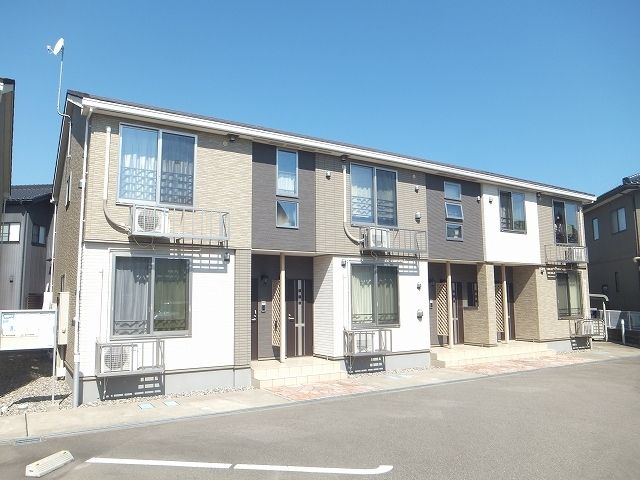 建物外観　外観は落ち着いています