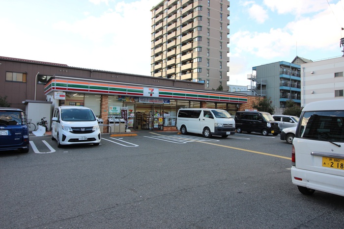 コンビニ　セブンイレブン大阪新北島４丁目店（コンビニ）まで85m