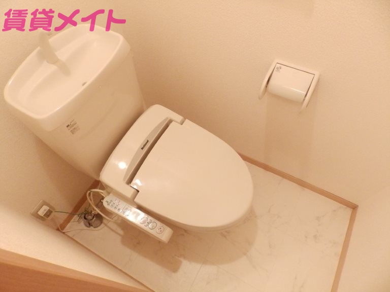 トイレ　別部屋同型タイプです。