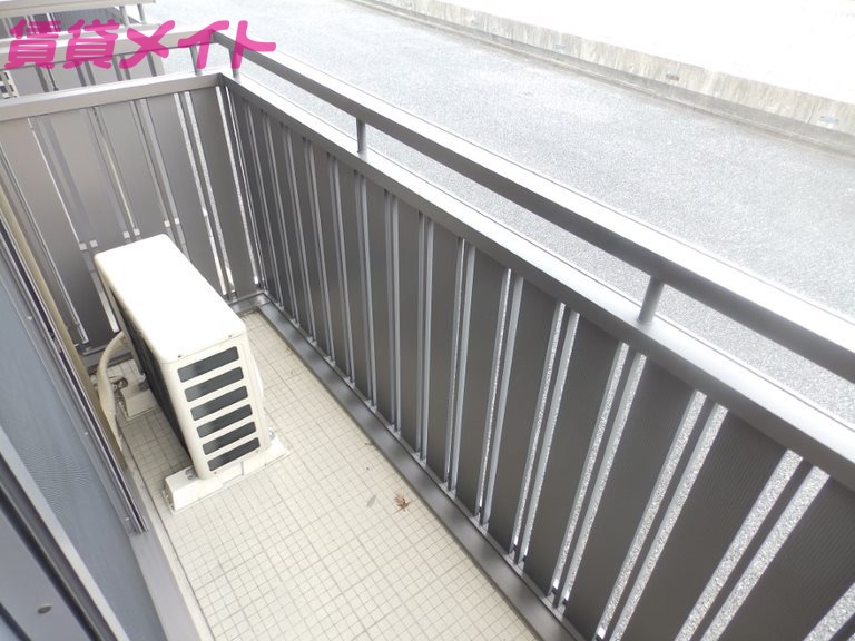 バルコニー　別部屋同型タイプです。
