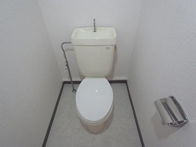 トイレ　オーソドックスな洋式トイレです！