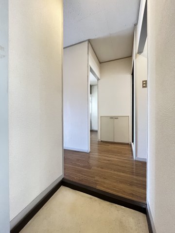 玄関　※101号室参考写真