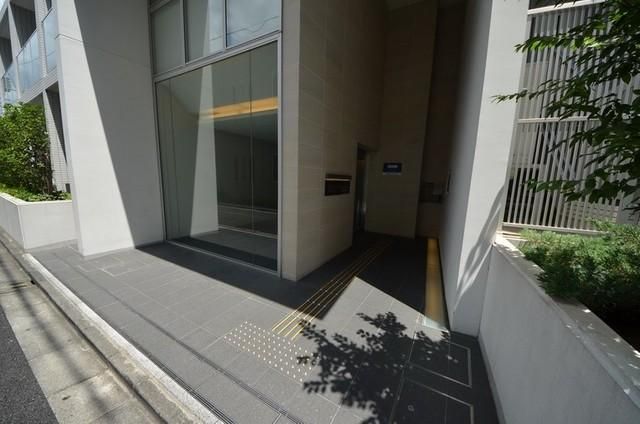 エントランス　★オートロック付き★