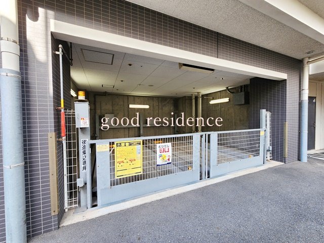 駐車場　【女性のお一人暮らしでも安心のセキュリティ♪】