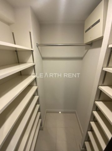 玄関　同タイプ別住戸写真となります。現況と異なる場合がございます。