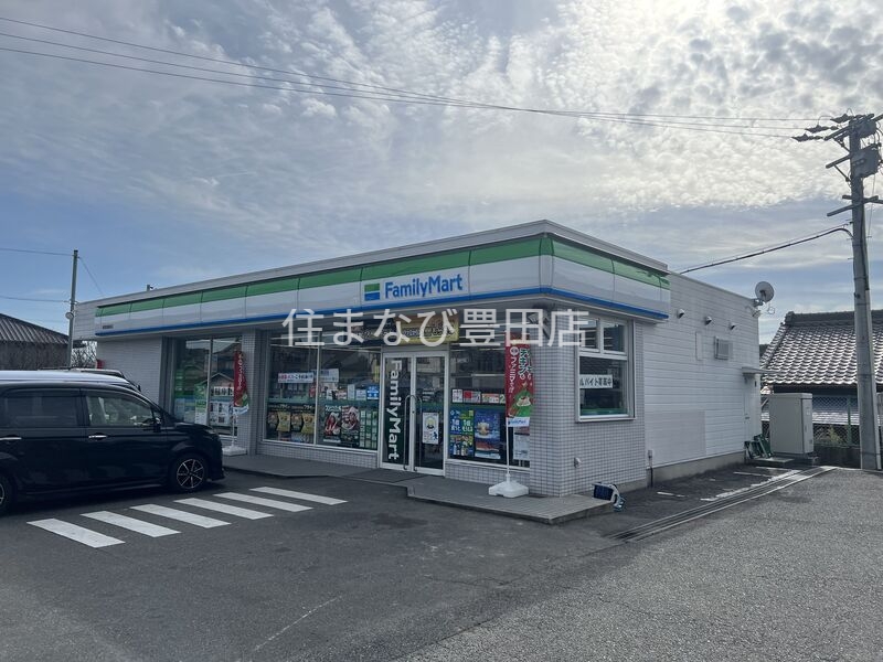 コンビニ　ファミリーマート東郷諸輪東店（コンビニ）まで436m
