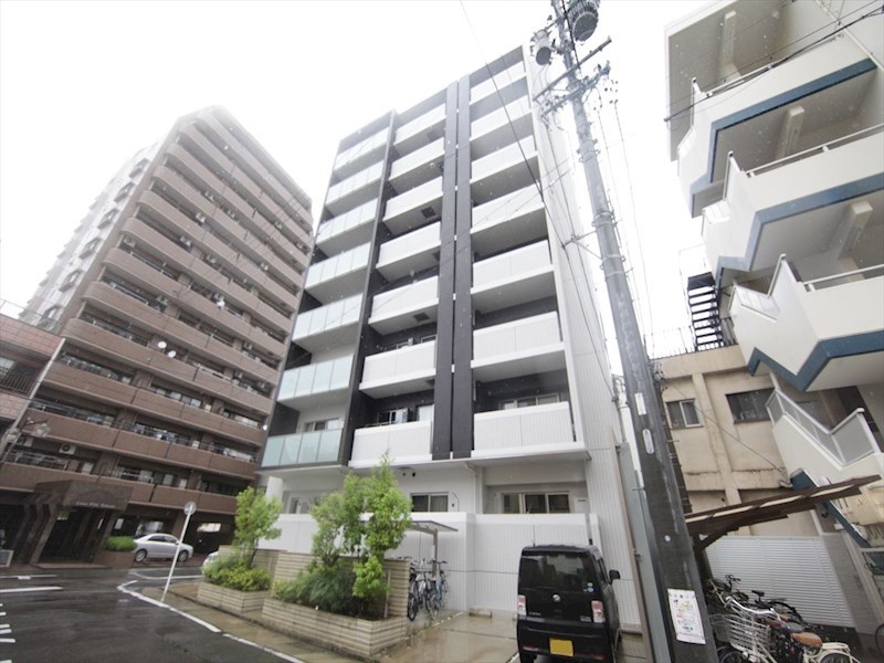 建物外観　外観　オートロック　宅配ＢＯＸ　防犯カメラ　外壁タイル張り