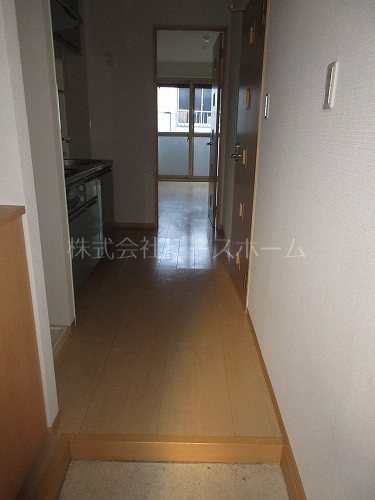 玄関　※別号室参考写真