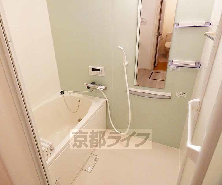 バス・シャワールーム　きれいなお風呂です。