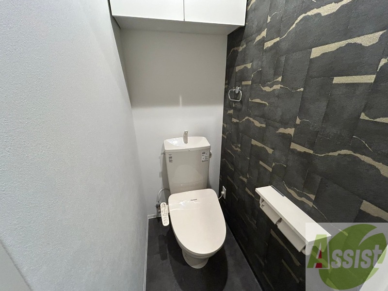 トイレ　こちらはトイレです。清潔感があり、安心して使用できます。