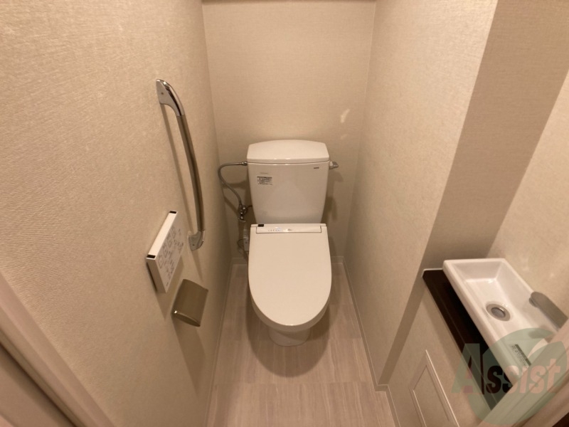 トイレ　ウォシュレット機能がついたトイレ。安心して使用できますね。
