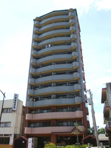 建物外観　外観は落ち着いています