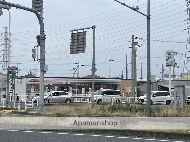 コンビニ　セブンイレブン（コンビニ）まで850m