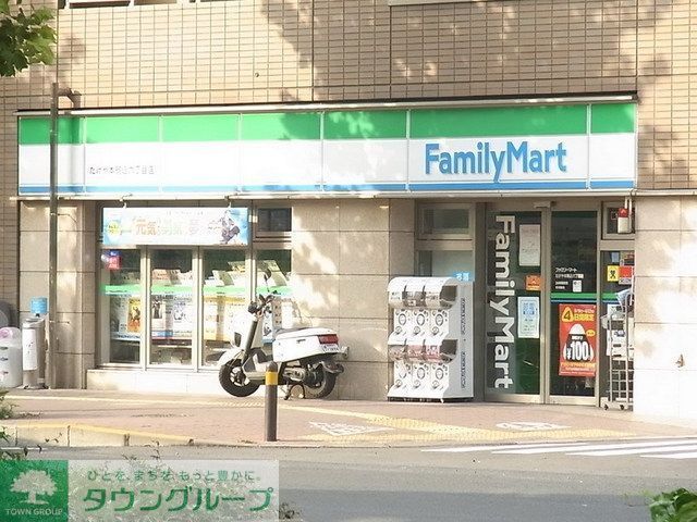 コンビニ　ファミリーマート（コンビニ）まで320m