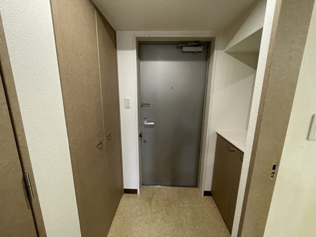 玄関　(参考)同マンション同間取り他部屋の写真