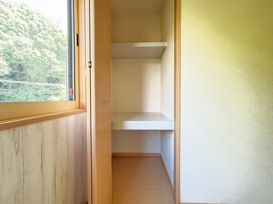 収納　※別部屋の写真です
