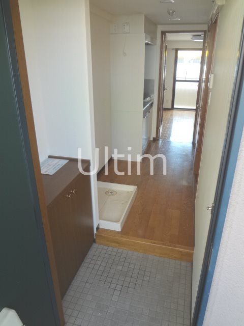 玄関　※同タイプの他のお部屋です