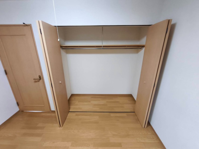 収納　洋室にはクローゼットがあるのですっきり片付きそうです。