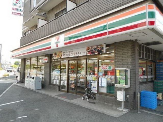 コンビニ　セブンイレブン（コンビニ）まで160m