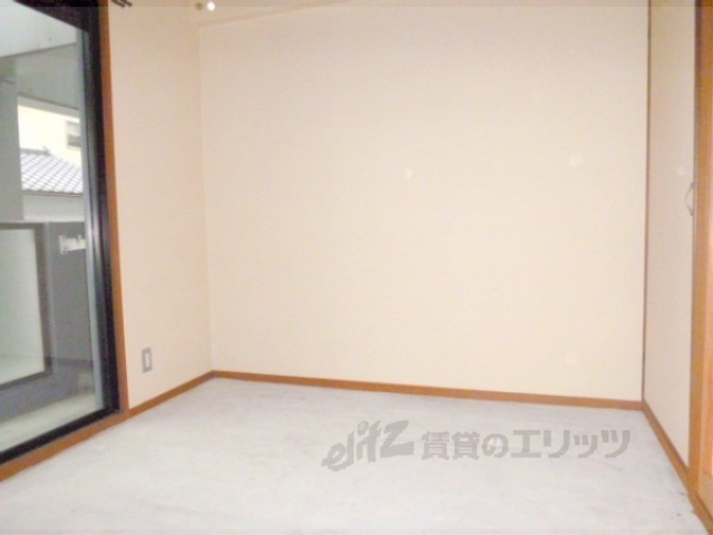 居室・リビング　明るいお部屋です