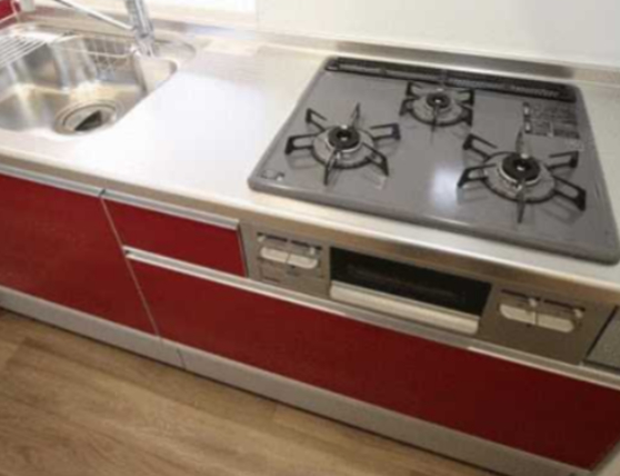 キッチン　3口コンロのカウンターキッチンです！