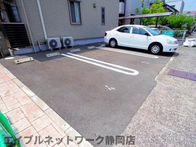 駐車場　カースペースがあります